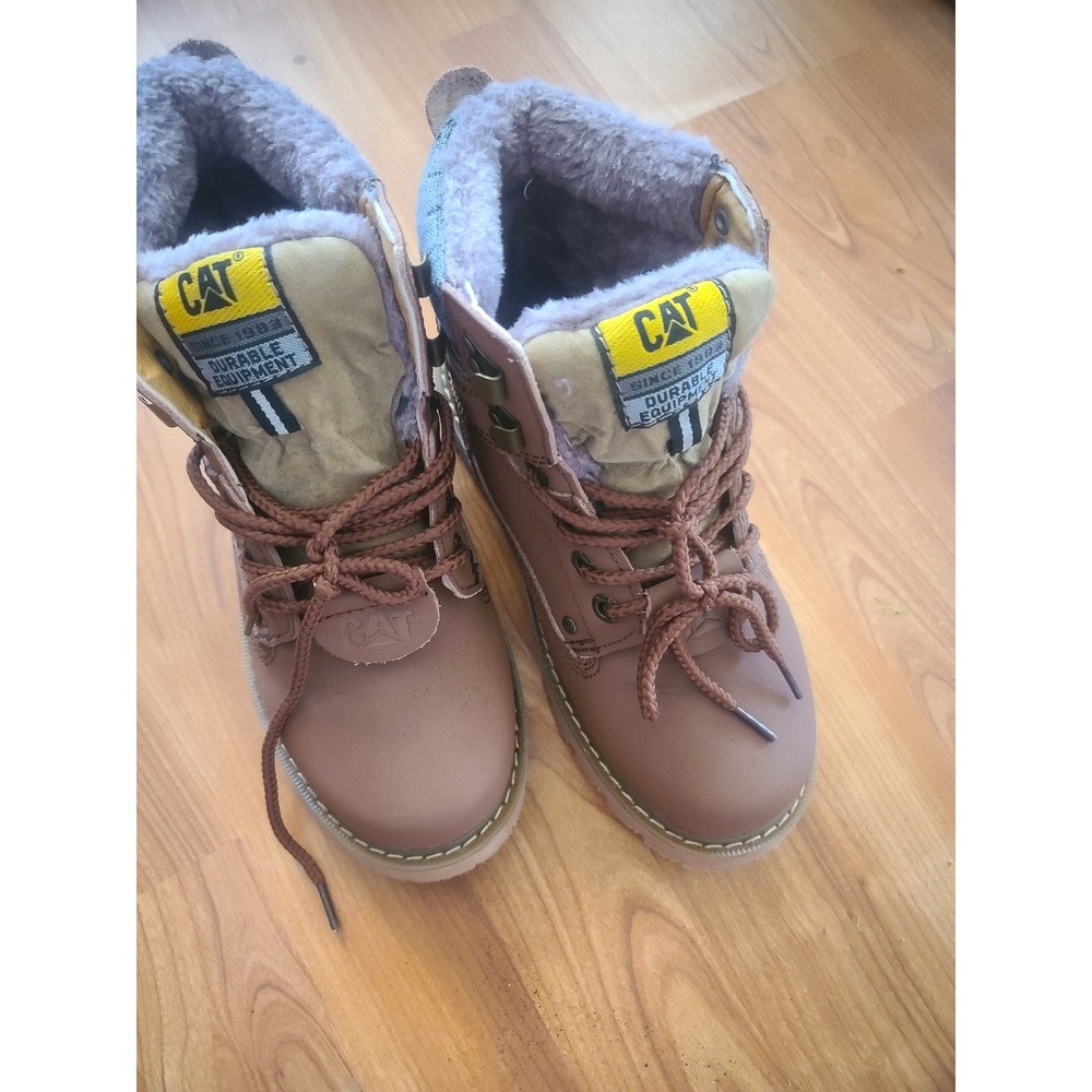 Caterpillar CAT Durable Equipment Women 6 Wide Brown Faux Fur Lined Boot no wear